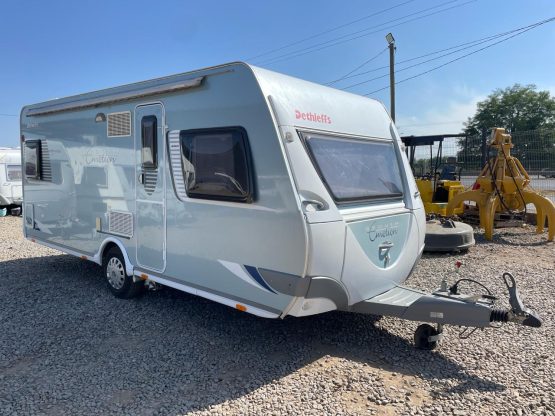 VENDIDO DETHLEFFS BEDUIN 490  MOVER/TOLDO