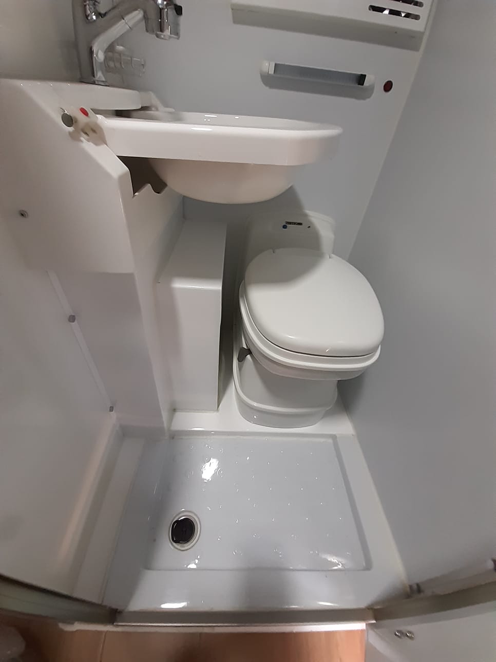 Camper Dolce Vita Roma Nuevo – Para 2 a 4 Personas - Imagen 16