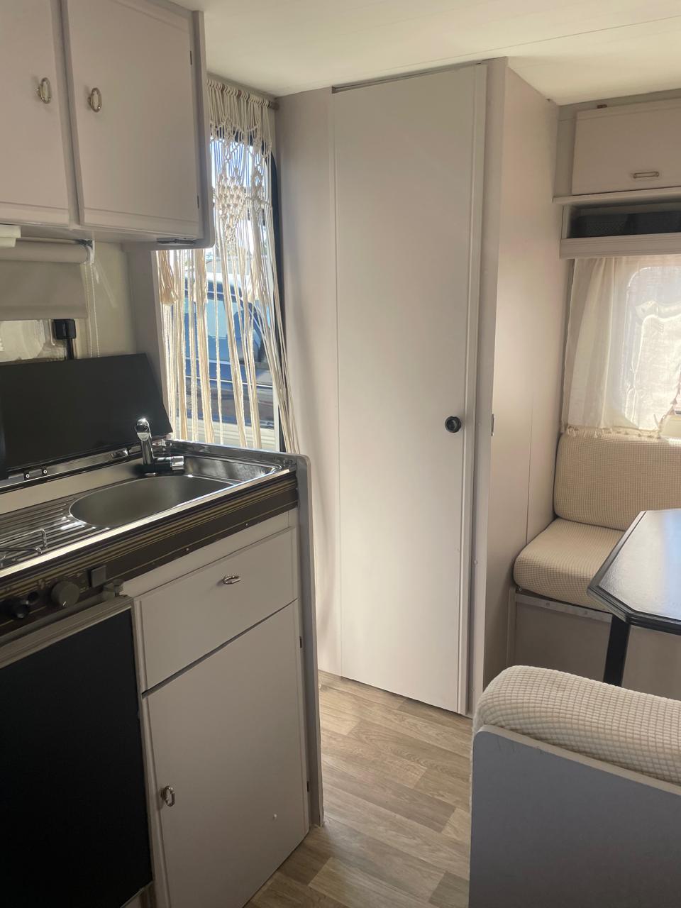 VENDIDO CARAVELAIR BRASILIA 395 4 Personas - Imagen 6