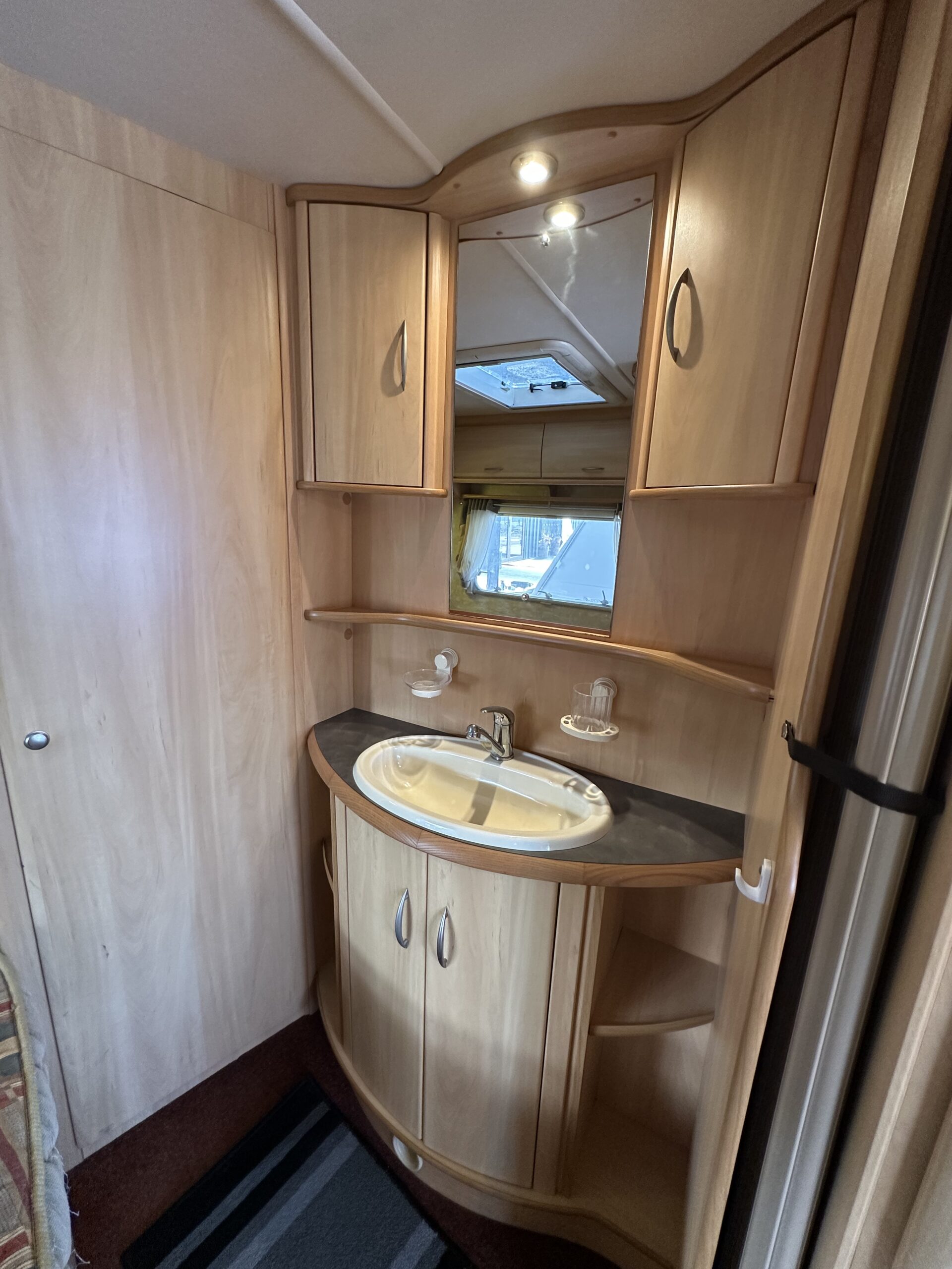RESERVADA-Casa Rodante Sterling Europa 490 Año 2003 – 4 Personas - Imagen 7