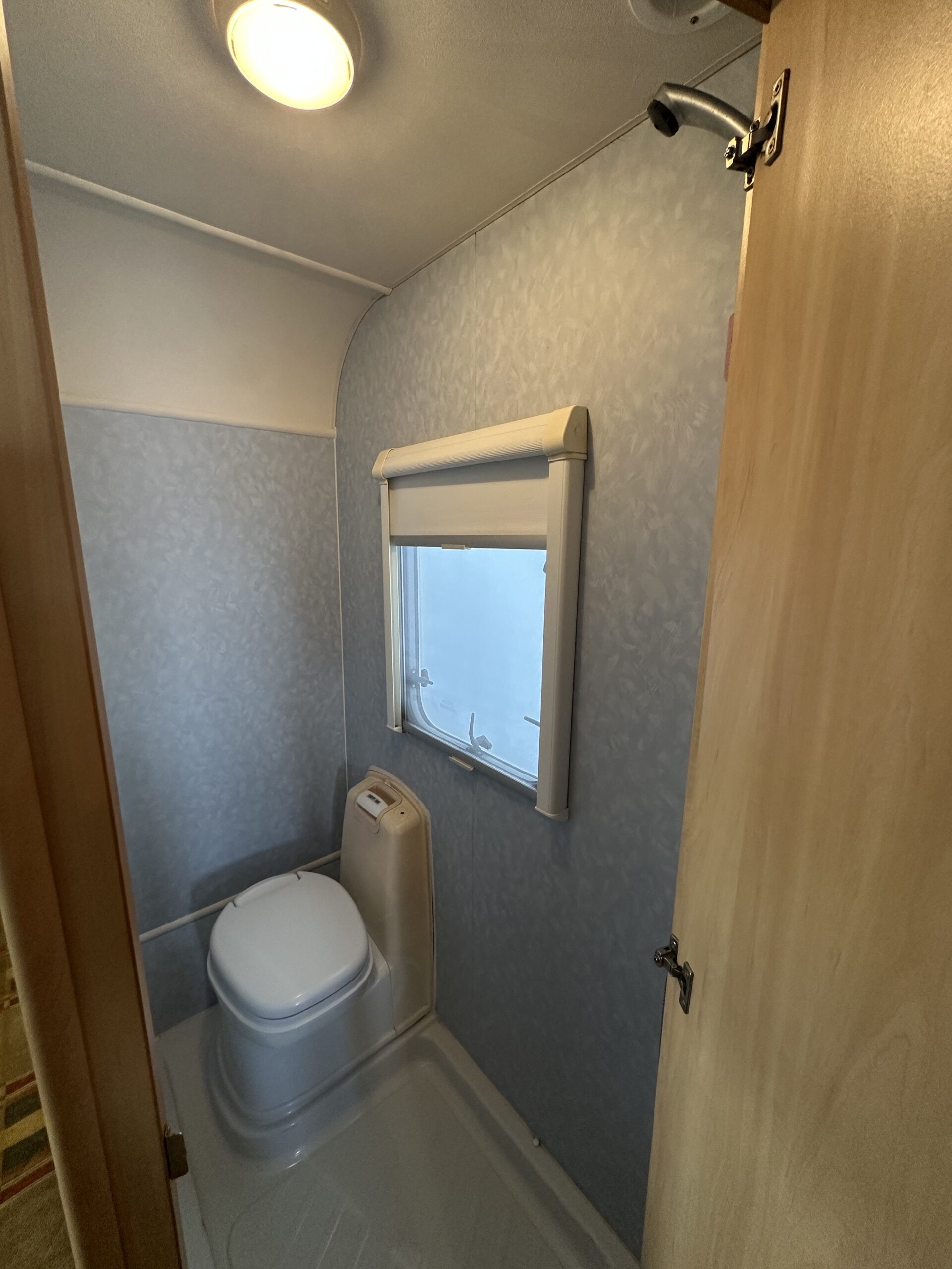 RESERVADA-Casa Rodante Sterling Europa 490 Año 2003 – 4 Personas - Imagen 9